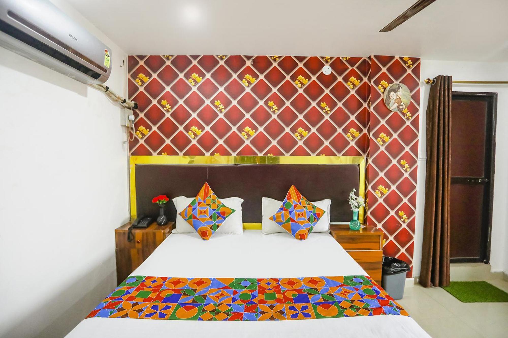 Fabexpress Umbrella Hotel Danapur Exterior photo